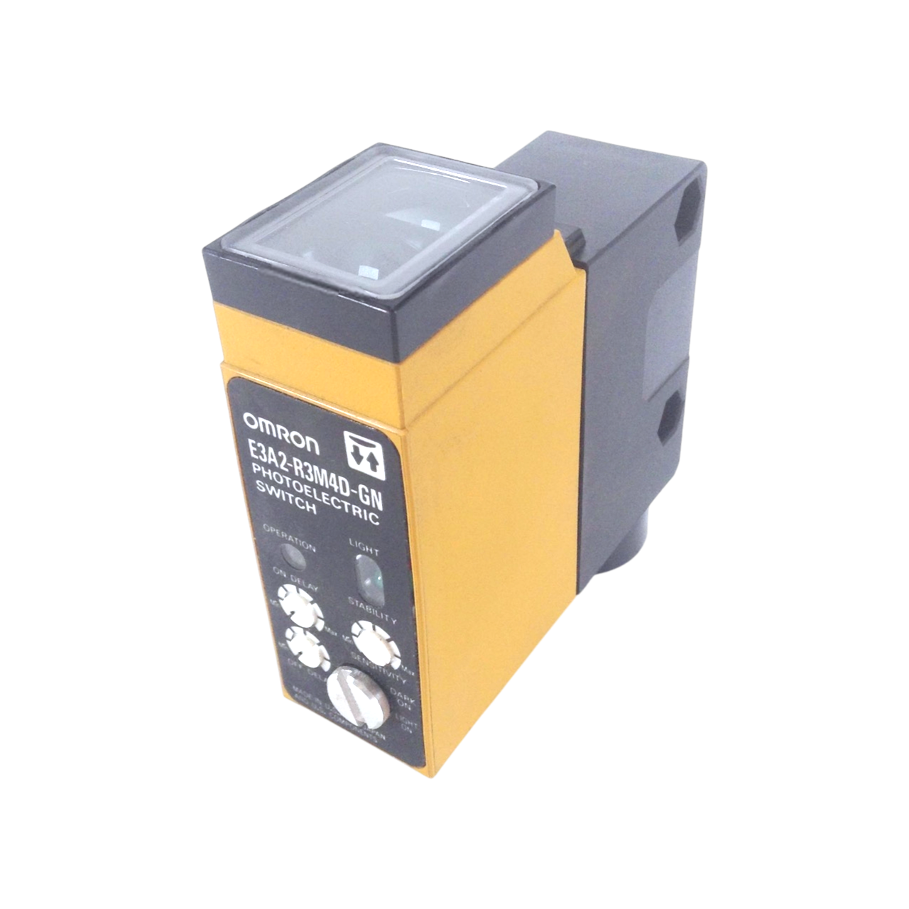E3A2-R3M4D-GN Omron